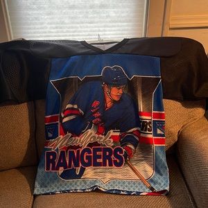 NY Rangers Jersey in great shape